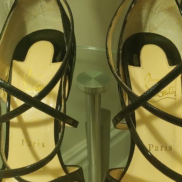 👠 Christian Louboutin Red Bottom Stiletoes👠 - Picture 4 of 5